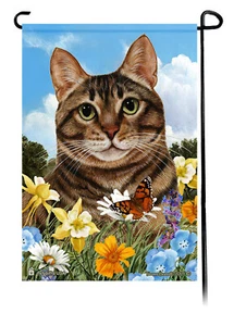 Bandera de jardín con flores de verano - gato atigrado marrón - Imagen 1 de 1