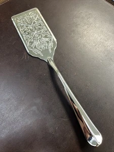 Oneida Silversmiths Wm A Rogers Lasagna/Cake Silverplated Server Serrated Edges - Picture 1 of 21