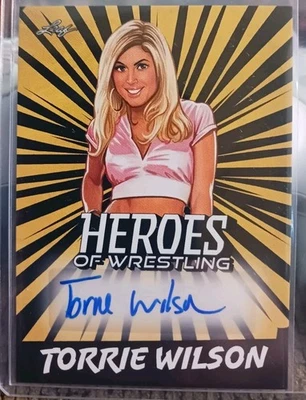 Autógrafos Leaf Heroes of Wrestling 2023 Torrie Wilson #BA-TW1 Gold WWE Foto 1 de 2