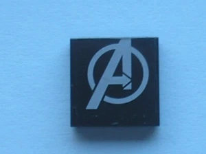 LEGO Black Tile 2x2 Silver Avengers Logo Sticker 3068bpb1094 Set 76030  - Picture 1 of 1