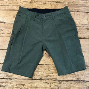 NWT Kenneth Cole Heather Dark Green 30 Lightweight Shorts Stretch - Picture 1 of 6