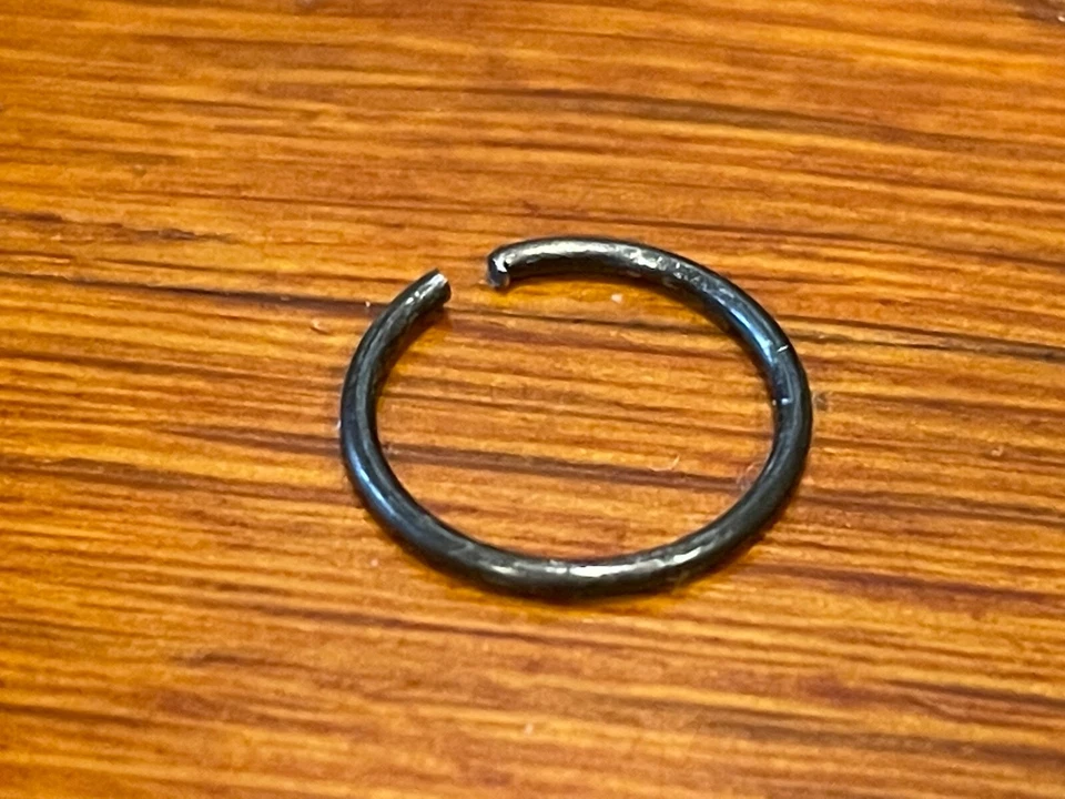 Piezas de tocadiscos dobles - Anillo de retención Circlip (1) Foto 1 de 1