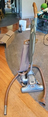 Kirby Dual Sanitronic 50 y manguera vintage años 60 funcionando Foto 1 de 4