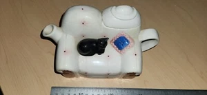 Collectable Cat-on-Sofa teapot - Picture 1 of 7