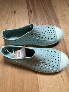 Native Jefferson Salbei große Kinder Glitzer Schuhe Neu mit Etikett j1 7-8 Jugendliche - Bild 1 von 4