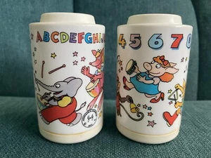 Set di 2 sonagli, lettere, numeri impilabili vintage 1981 Johnson & Johnson - Foto 1 di 8