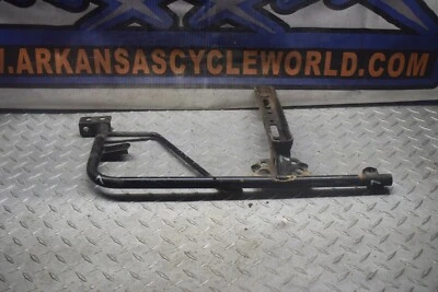 B4-1  LEFT FOOT REST W MOUNT  06 ARCTIC CAT 250 UTILITY 2007 2x4 FREE US SHIP - Image 1 of 4