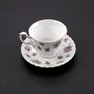 Royal Albert Bone China Sweet Violets Teacup and Saucer Set - Picture 1 of 4