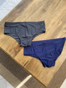 2 Neue Marken Badehosen Größe 8 / XL Farbe blau und grau /Männer - Bild 1 von 5