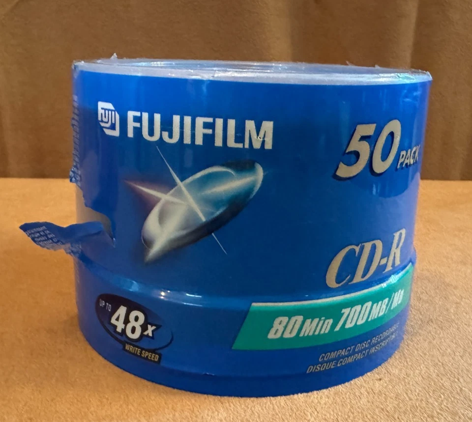 Fujifilm CD-R 80min 700MB/Mo up to 48X write speed 50 pack New Sealed - Image 1 of 3