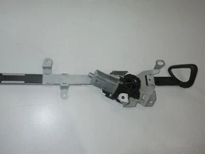 Gurtbringer Gurtgeber vorne rechts Mercedes C-Klasse W209 Coupe CLK A2098600282  - Bild 1 von 3