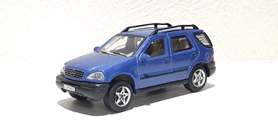 1/72 Hongwell MERCEDES BENZ CLASE M SUV AZUL modelo de coche fundido a presión Foto 1 de 3