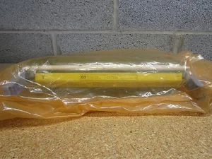 NUEVO Genuino HP C9722A 4600 Serie Cartucho de Tóner Amarillo Fuera de Caja Sellado Bolsa - Imagen 1 de 5