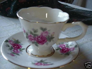 4 juegos de platillos de tazas de té de porcelana de porcelana floral Country Rose - Imagen 1 de 1