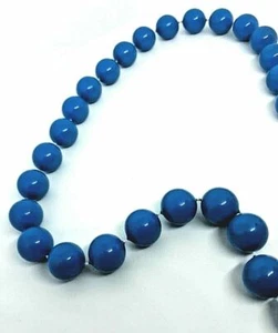 Vintage himmelblaue Kunststoff Perlenkette, 80er Jahre Stil - Bild 1 von 9