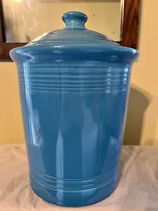 FIESTAWARE Utensilio BIDÓN Grande TAPA DE BARRO PAVO REAL TURQUESA LEER - Imagen 1 de 8