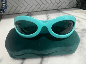 Gafas de sol Gucci GG1247S 006 60 grises envolventes para mujer de gran tamaño NUEVAS CON estuche - Imagen 1 de 14