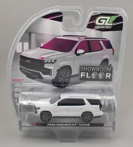 1:64 GreenLight *SHOWROOM FLOOR 7* WHITE 2024 Chevrolet Tahoe *NIP* - Picture 1 of 1