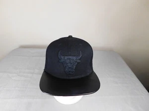 Chicago Bulls Mitchell & Ness SnapBack Black Bull Herren Mütze Kappe patentiertes Leder - Bild 1 von 7