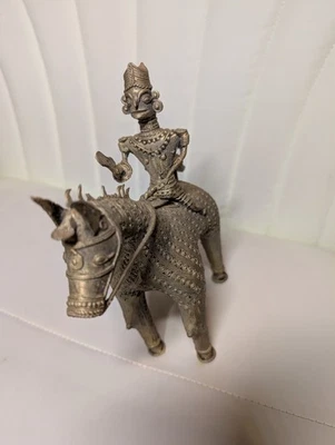Antigua estatuilla de latón Dhorka Dokra Bastar Tribal JINETE JINETE India Foto 1 de 4
