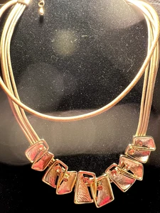 LOT of 2 Necklaces - 2 is an 18" with rectangles of gold and 1 leather choker - Picture 1 of 1