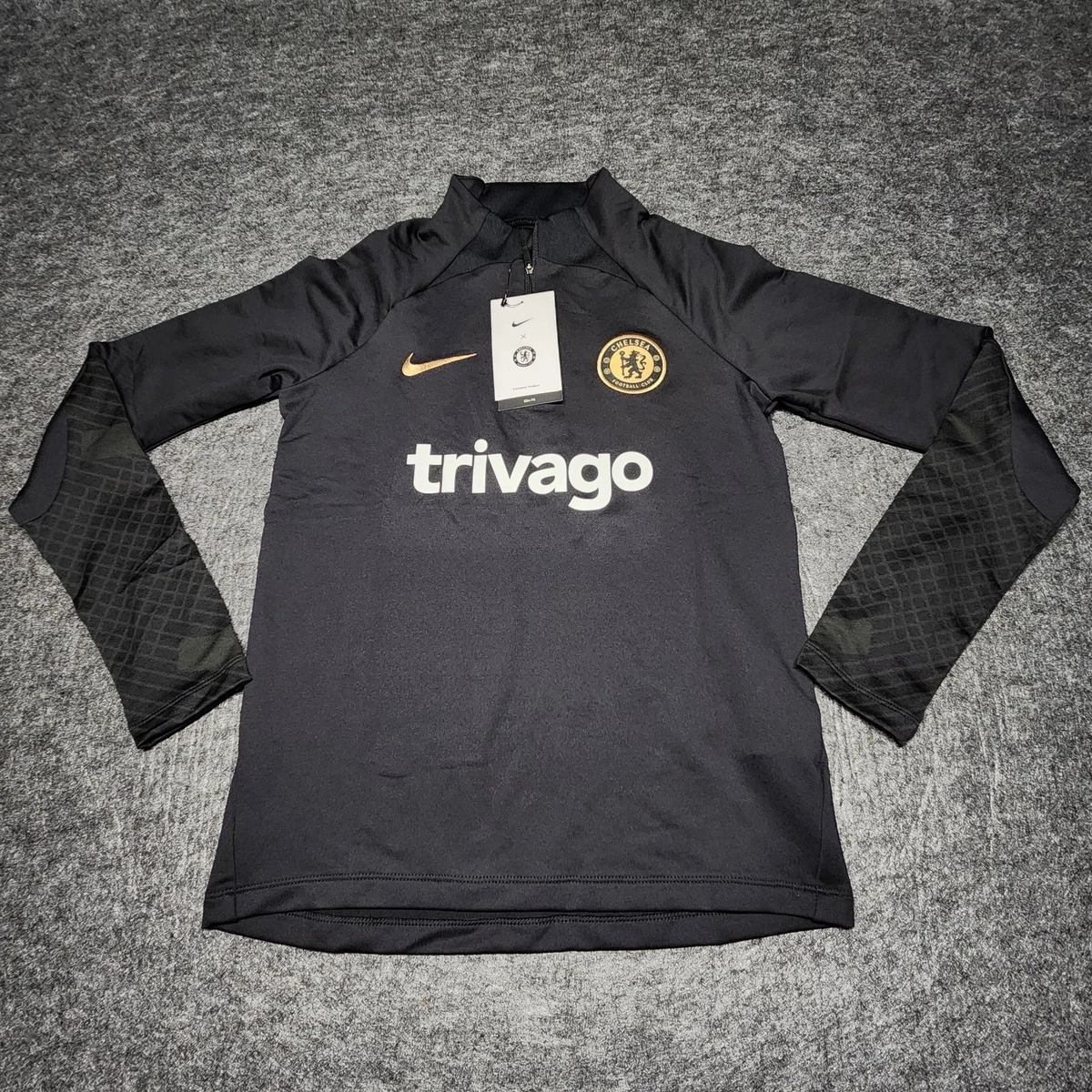 Preços baixos em Chelsea Preto International Club Camisas de