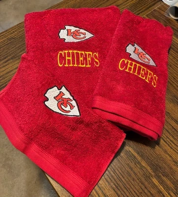 NEW CHIEFS MACHINE EMBROIDERED BATH TOWEL SET - Image 1 of 4