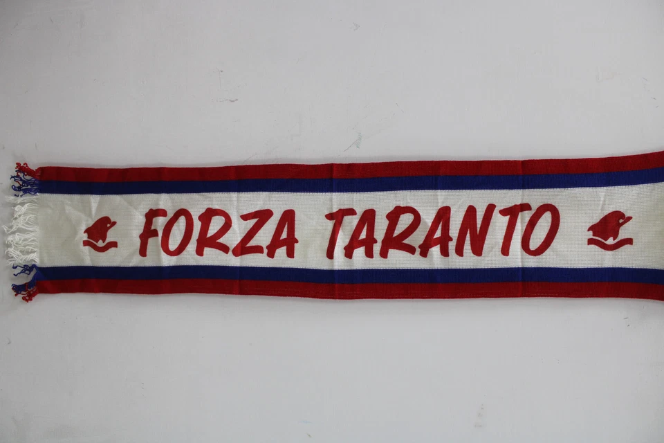 Sciarpa scarf Calcio TARANTO bufanda Schal écharpe - Immagine 1 di 1