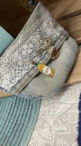 Handgefertigte 80er Jahre Denim, Jeans Tasche Geldbörse.. Bier Zubehör Pin - Bild 1 von 2