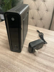 Motorola Surfboard DOCSIS 3.0 Modem + WiFI Router SBG6580 w/ Power adapter - Picture 1 of 3