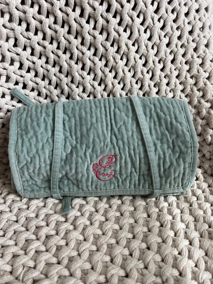 Pottery Barn Косметическая Свернутая Сумка Синий Бархат Стеганые Ювелирные Изделия с Монограммой "E" - Изображение 1 из 1