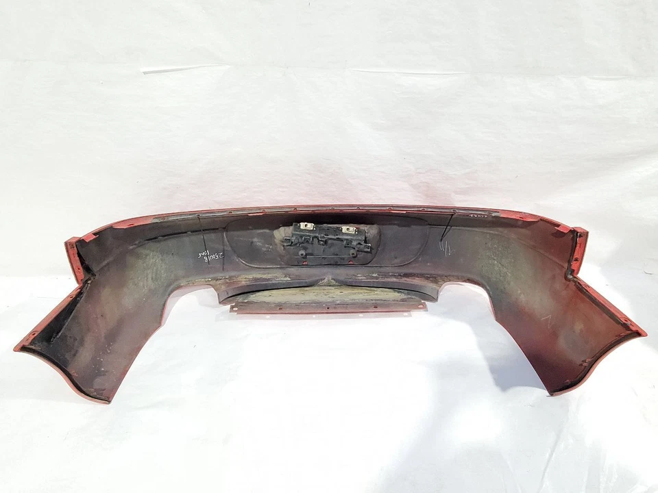 Parachoques trasero Mitsubishi 3000GT 1994 1998 OEM tiene algunos puntos solares Foto 1 de 4