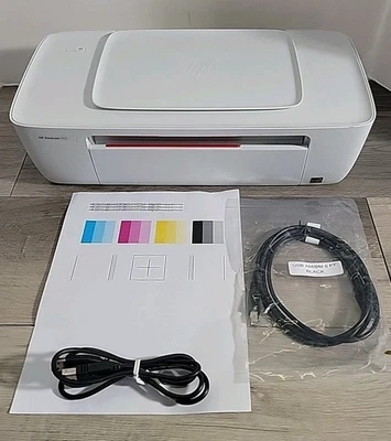 Impresora de inyección de tinta color compacta HP DeskJet 1112 (probada) tinta nueva/USB/cable de alimentación Foto 1 de 4