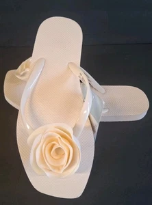 Damen-Flip-Flop-Sandalen Rosette Blume ─ Shade & Shore. Gr.6 Creme Rot Beschreibung - Bild 1 von 11