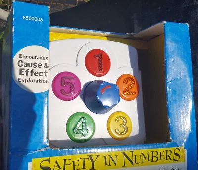 SAFETY IN NUMBERS Children's Learning Game -Teaches Cause & Effect- 2003 - NEW - Image 1 of 4