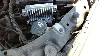 05-10 Pontiac G6 Gxp Coupe reservatório de fluido para lavadora de para-brisa com bomba limpador OEM - Imagem 1 de 4