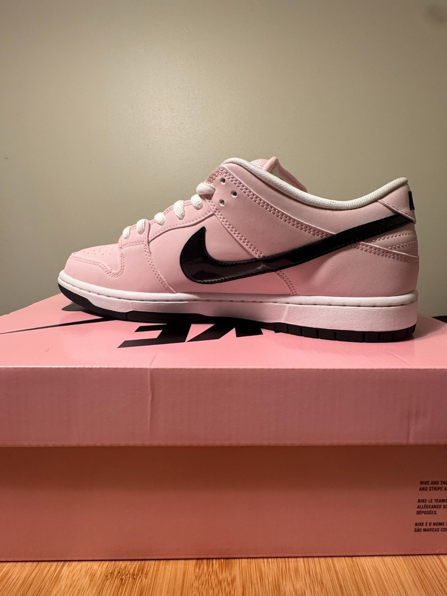 Nike SB Dunk Low Pink Box for Sale - Authenticity Guaranteed Nike SB Dunk Low Pink Box for Sale - Authenticity Guaranteed