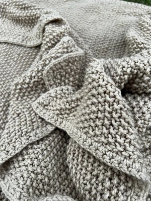 Manta de ganchillo hecha a mano 70”x35” beige tostado Foto 1 de 4