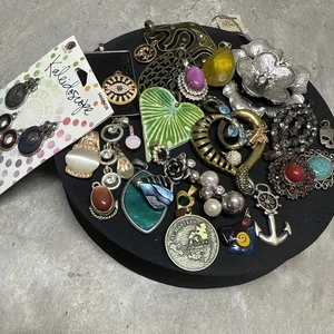 JOB LOT Costume Jewellery Pendants Vintage/Modern x30 Bundle Craft Re-Purpose - Picture 1 of 10