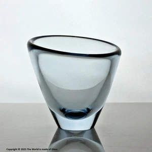 Per Lūtken for Holmegaard small Thule vase, Akva (blue) - Picture 1 of 3