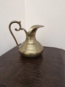 Massiver Messing 7" hoher Krug mit Patina und eleganter Design Vase - Bild 1 von 9