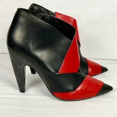 Botines Vic Matie Talla 39 Cuero Suave Negro y Rojo Punta Punta Foto 1 de 4