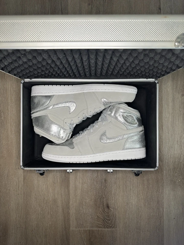 Talla 15 - Air Jordan 1 Retro Plateado Alto 25 Aniversario Foto 1 de 4