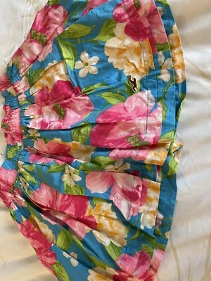 Woman Hollister Floral Skirt Size Small. Great Condition - Image 1 of 4