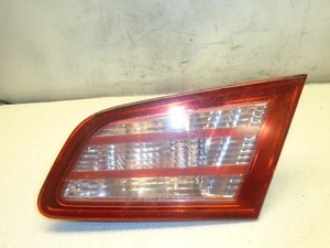 Infiniti G35 2003 luz tapa trasera derecha 132-63622 - Imagen 1 de 6