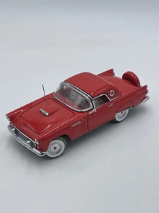 Danbury Ford Thunderbird Cabrio 1956 come nuova con hard top rosso 1:24 modello pressofuso - Foto 1 di 7