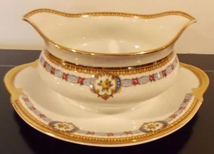 B & C L BERNARDAUD & CO LIMOGES BARCO DE SALSA Y PLACA BASE BANDAS DE ORO AZUL Y ROSAS - Imagen 1 de 3