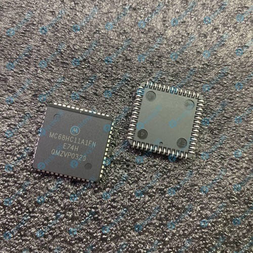 Microcontrôleur MC68HC711E9CFN2 PLCC-52 OTP - 1 Pièce Neuve, Données Vierges Pour Développeurs