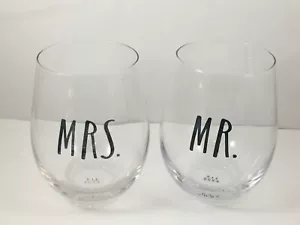 Rae Dunn MR. MRS. Bicchieri da vino senza stelo 16 once - Foto 1 di 3