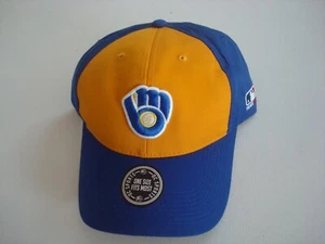 MILWAUKEE BREWERS BEER    STRAPBACK GOLF BEACH  DEADSTOCK HAT CAP VINTAGE x2 - Picture 1 of 2